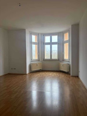 Frisch renovierte 2-Raum-Wohnung mit Elbblick auf dem Werder erwartet Sie!