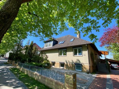 Gemütliche 2 Zimmer-Dachgeschosswohnung mit Loggia, EBK und Stellplatz in Wob-Fallersleben