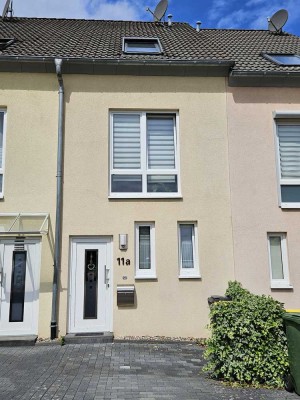 Freundliches und gepflegtes Reihenhaus in Bornheim Mitte zu vermieten.
