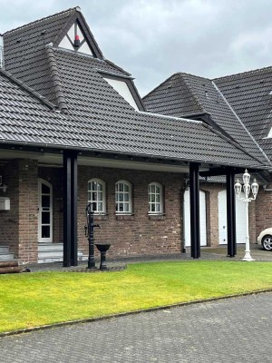 Erstbezug nach Renovierung, Große Doppelhaushälfte mit gehobener Innenausstattung