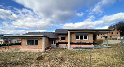 Bungalow-Doppelhaushälfte mit Carport &amp; Eigengarten in Grafendorf b. Hartberg