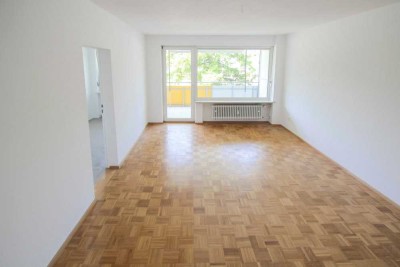 Schöne 2-Zi.-Whg. in zentraler Lage mit Westbalkon und Garage