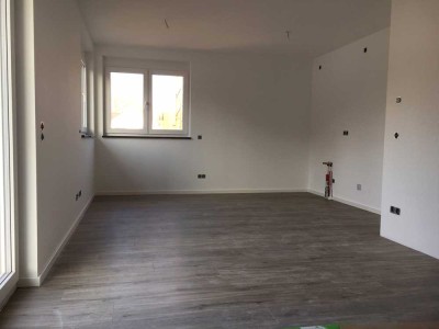 Exklusive ruhige 3 Zimmer Wohnung (78qm) mit sonnigem großem Balkon