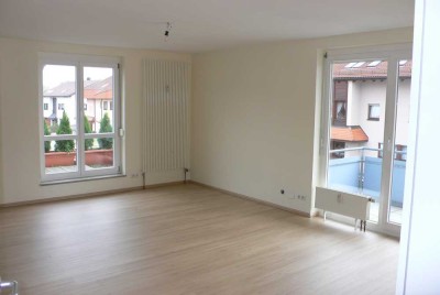Neuwertige 4-Zimmer-Wohnung mit EBK und Balkon in Korb
