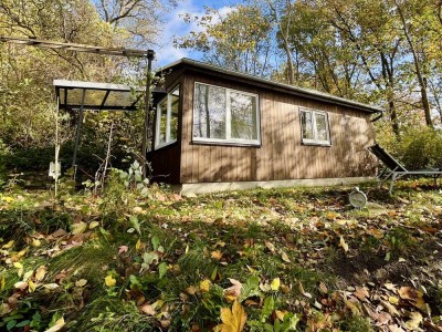 Wochenendhaus mit Garten und Wasserzugang