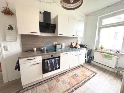 Modernisierte 3-Zimmer-Wohnung mit Einbauküche, Bad mit Fenster & Gemeinschaftshof