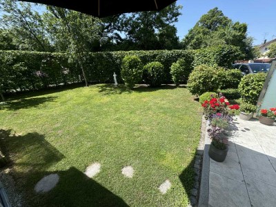 Wunderschöne 2 Zimmer 67m² Erdgeschoss Whg mit 100 m² Süd-Garten im Herzen Aschheims // Barrierefrei