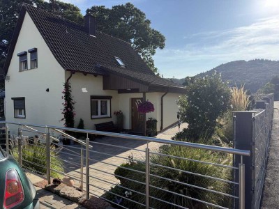 Großzügiges, gepflegtes Wohnhaus 5 Zimmer im Dörnröschen der Pfalz