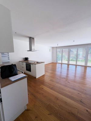 Sonnige Maisonette in bester Lage - inkl. Einbauküche, Terrasse und Garten - Top H05