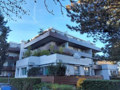 Stilvolle 2-Raum-Wohnung mit gehobener Innenausstattung mit Einbauküche in Düsseldorf