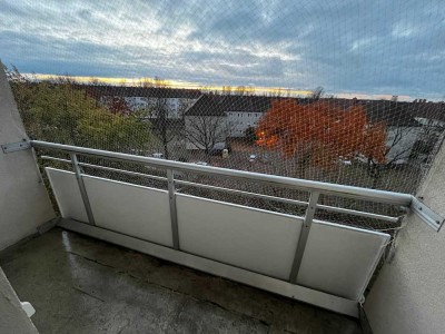 **Besichtigung: Sa., 04.10. um 13:20 Uhr** Sonnige Balkon-Whg nahe Marienberg!