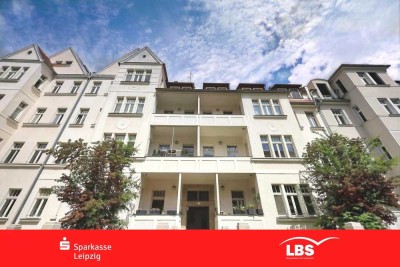 3-Zi.-Altbau mit sonnigem Balkon & Flair