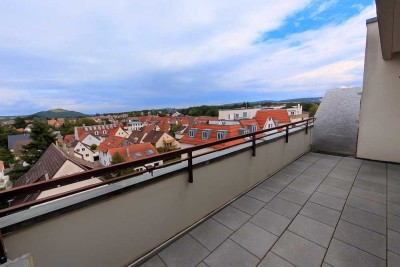 Kapitalanlage: neu renoviert, super zentral mit Aufzug, Dachterrasse und Stellplatz