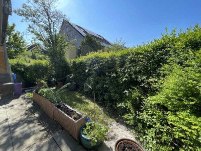 Schön gelegene 3 Zi Wohnung mit Terrasse und Stellplatz