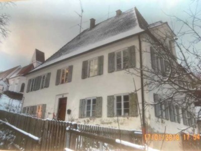 Pfarrhaus mit Nebengebäude
