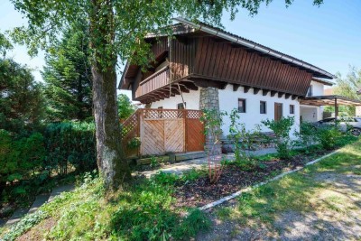 CHARMANTES MFH MIT ENTWICKLUNGSPOTENZIAL, HOLZKIRCHEN-FÖCHING
