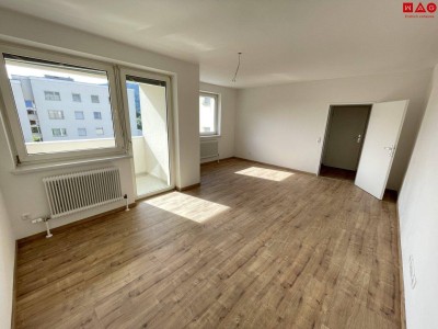 Neu sanierte Familien-Wohnung mit Loggia!