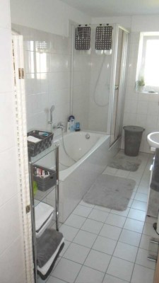 Freundliche und neuwertige 3-Zimmer-Wohnung mit Balkon in Brühl