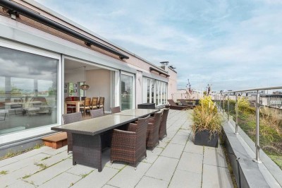 Leibnitzstraße, Pestalozzistraße: Modernes Penthouse, 3 Zimmer, spektakuläre Dachterrasse mit Blick