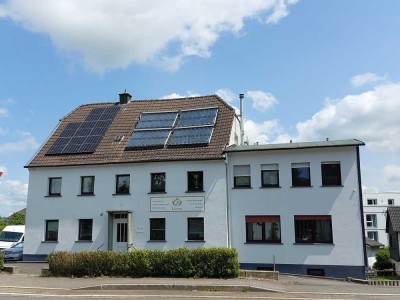 Zweifamilienhaus mit Einliegerwohnung und  gehobener Innenausstattung in Marienheide