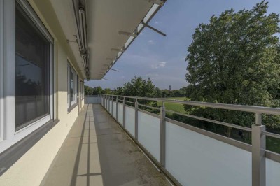 SOPART IMMOBILIEN - Traumhafte 3-Zimmer-Wohnung mit 106 m² und Weitblick ins Grüne in Puchheim
