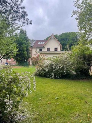 Schöne Wohnung mit Garten