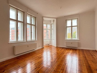 Renovierte 4-Raum-Wohnung im charmanten Altbau!