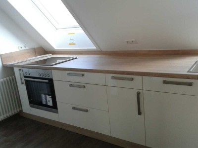 Möblierte 2-Zimmer-Dachgeschoss-Wohnung