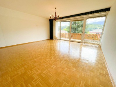 WOHNEN IN SEEBODEN! EIGENTUMSWOHNUNG MIT GROSSZÜGIGEM BALKON UND NATURPANORAMA INKLUSIVE.