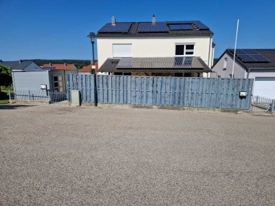 Schöne 3-Zimmer Maisonette-Wohnung mit Terrasse in Kösching-Kasing