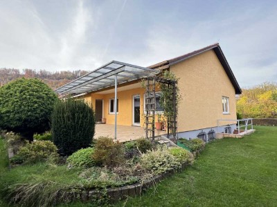 Schöner EFH-Bungalow in bester Randlage