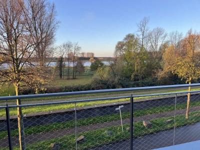 Luxuriöse Neubau 3-Zimmer Whg. 2. Etage mit EBK direkt am Rhein