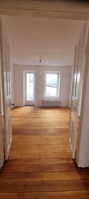 Renovierte 4 Zimmer Wohnung auf Duburg; WG geeignet