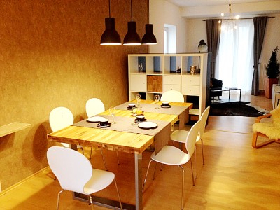 Zentum Augsburg, möblierte 62 qm 2-Zi. mit schnellem Internet, top für Homeoffice, PKW-Stellplatz