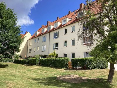 Kleine niedliche 2,5 Zimmer Dachgeschoss Wohnung zu sofort!
