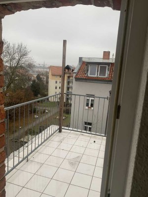 *** Liebhaberobjekt  *** Dachgeschosswohnung mit sonniger Dachterrasse ***