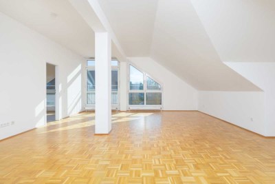 +++ lichtdurchflutete 3 Zimmer - Dachgeschosswohnung - mit Bergblick +++