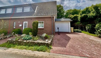 Nordfriesland: Schwabstedt mit Fluss-Freibad an der Treene. Wohnen, wo andere Urlaub machen