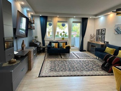 Stilvolle, vollständig renovierte unmöblierte 3-Zimmer-Wohnung mit Balkon und Einbauküche in Berlin
