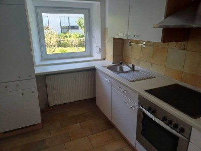 Freundliche und sanierte 4-Raum-Wohnung mit Balkon und Einbauküche in Eichstätt