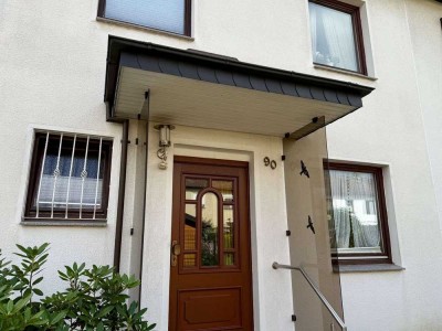 Celle-Klein Hehlen: Reihenhaus in familienfreundlicher Lage mit Garten und Garage