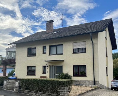 Schöne, helle, 4-Zimmer-Wohnung, Erdgeschoss, mit gr. Balkon u. Loggia in Gemünden a. Main