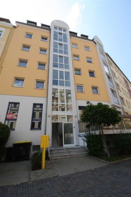 2 Raum-Wohnung mit Balkon, Aufzug und Fußbodenheizung