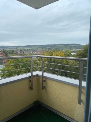 Renoviertes 2 Zimmer-Appartement mit toller Fernsicht