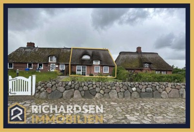 Hideaway am Deich! Einseitig angebautes Reetdachhaus direkt am Nordseedeich in 25842 Ockholm