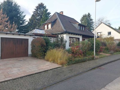 Freistehendes Einfamilienhaus in sehr guter Lage von Haan (sanierungsbedürftig)