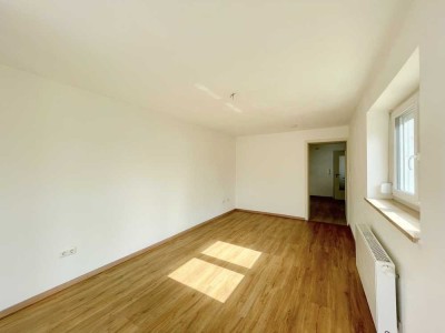 Zweifamilienhaus mit Dachterrasse und Garten