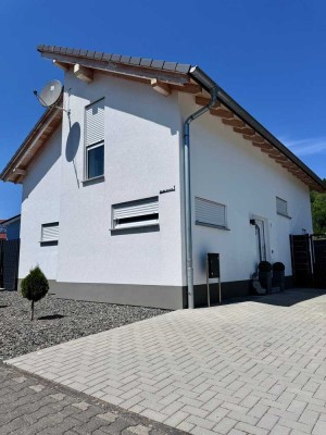 Privatverkauf- Einfamilienhaus modern &Massivhaus (Baujahr 2015)