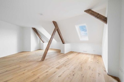 Modernes Wohnen mit Altbau-Charme: 106 m² kernsanierte Dachgeschosswohnung!