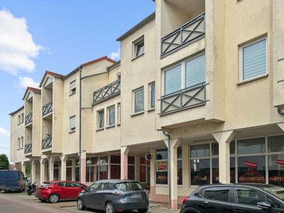Schöne Dachgeschosswohnung mit Balkon und Tiefgaragenstellplatz in Coswig
